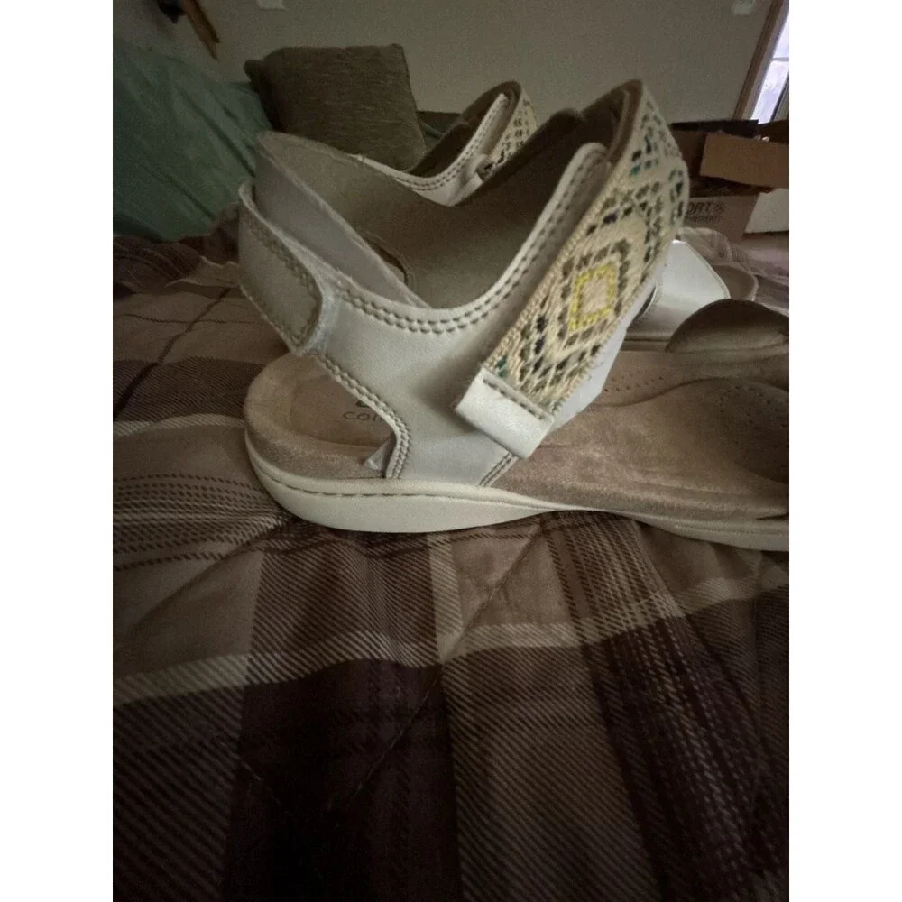 Clarks - Picture 8 of 9